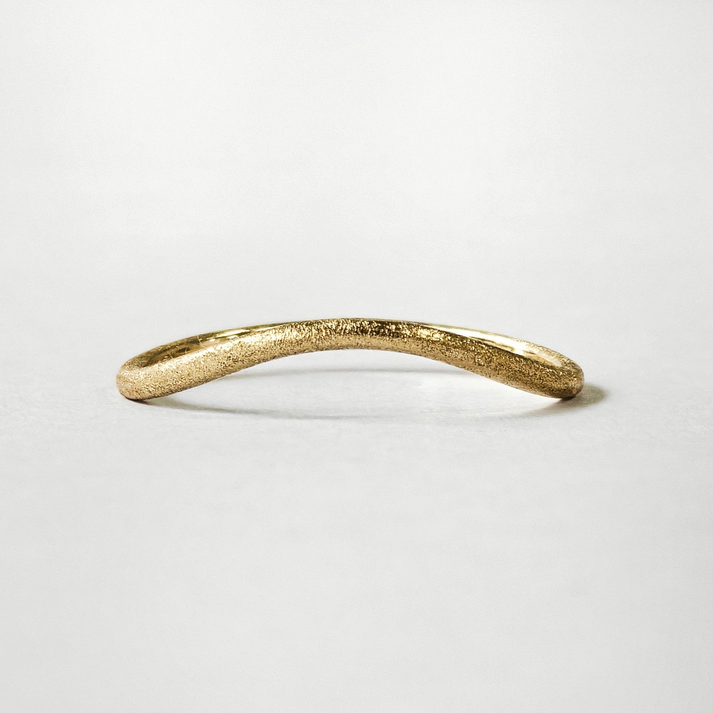 Twist-Arm Ring: Elegant Curves, Unique Charm(Nail Sand)