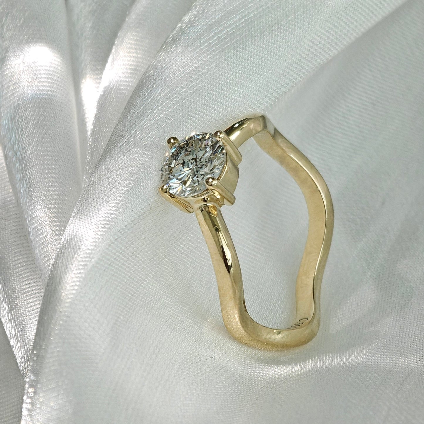 Le Bijoux Round Brilliant Cut Diamond Engagement Ring