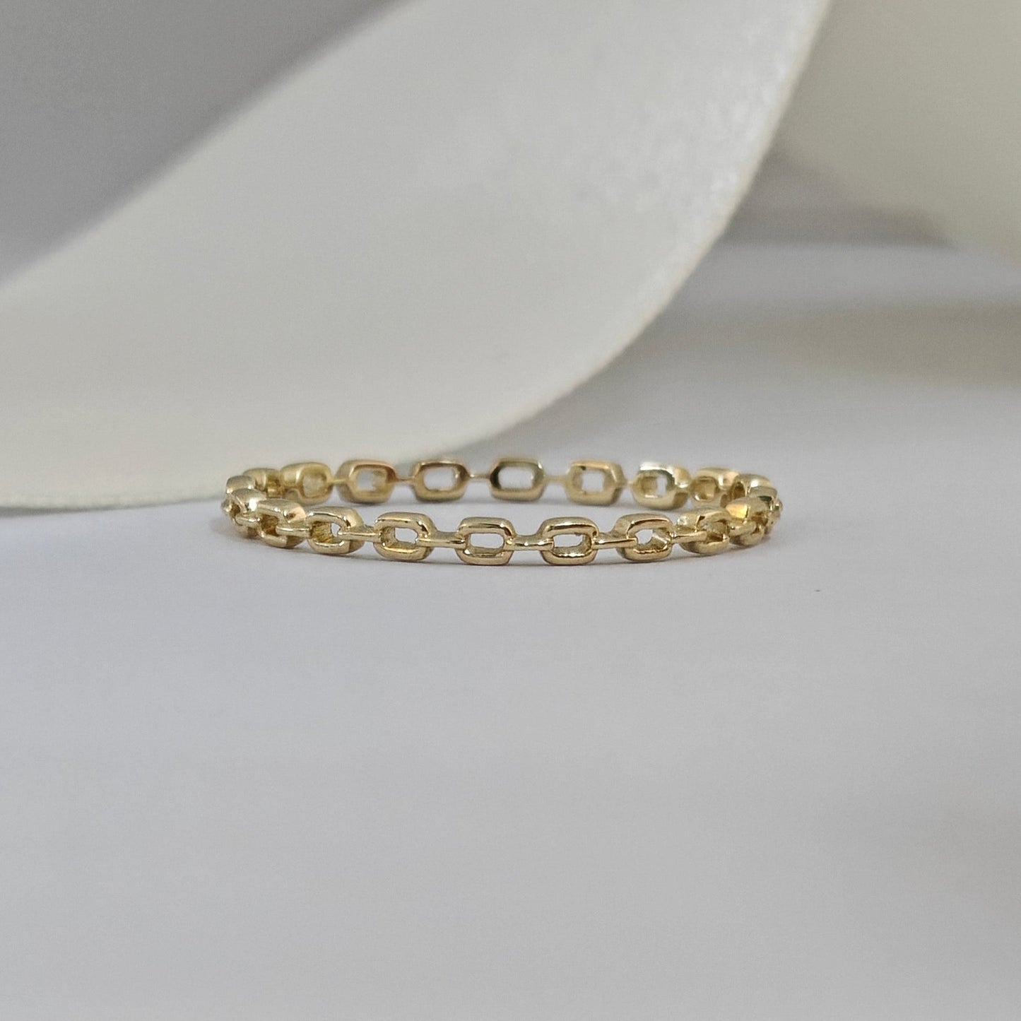 Interlocking chain ring