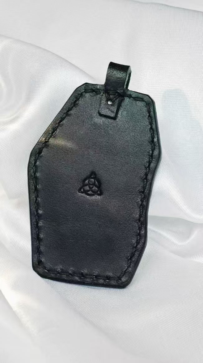 Handmade Italian Buttero Colored Top Layer Vegetable Tanned Leather Ammolite Pendant