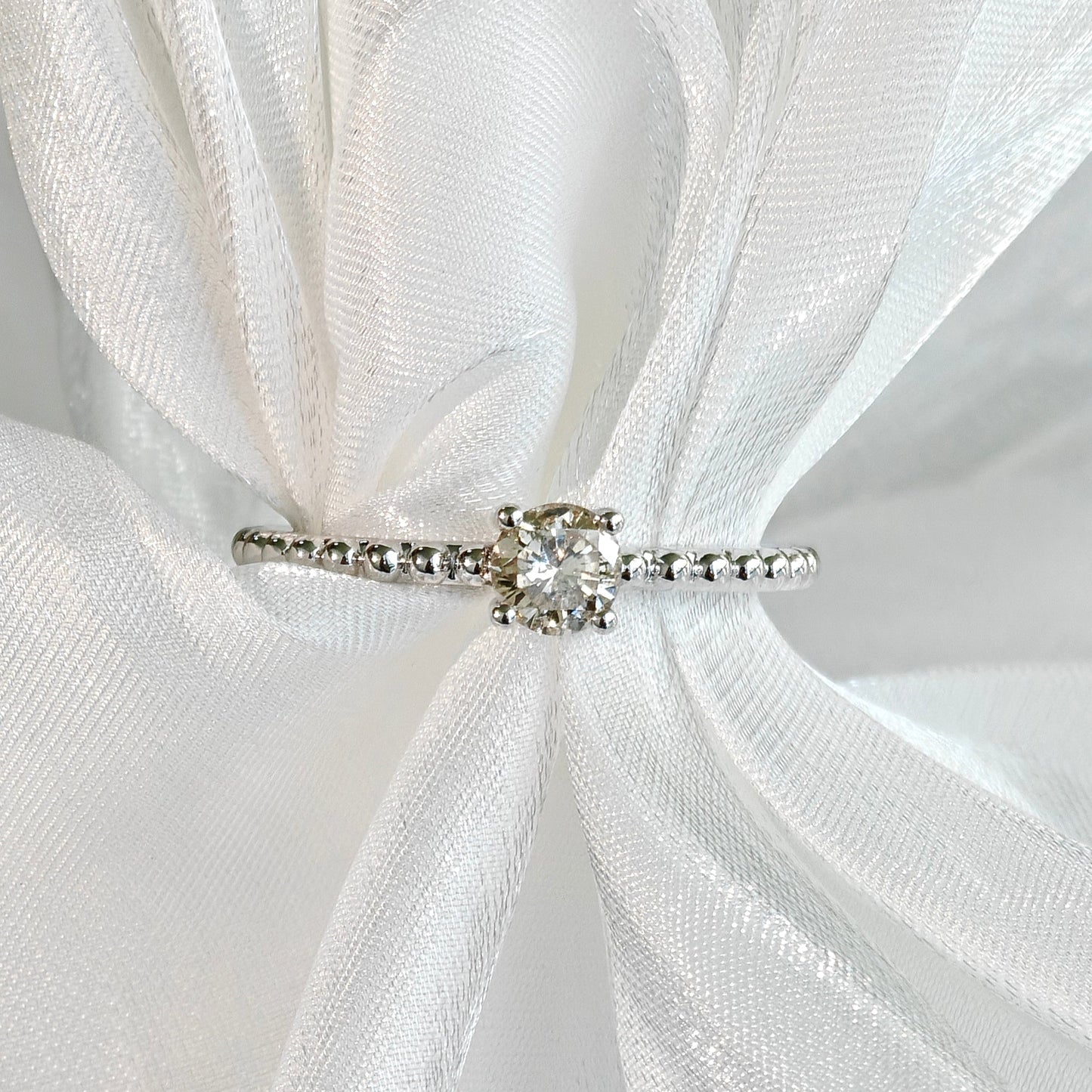 Round Diamond Minimalist Ring (Bespoke Model)