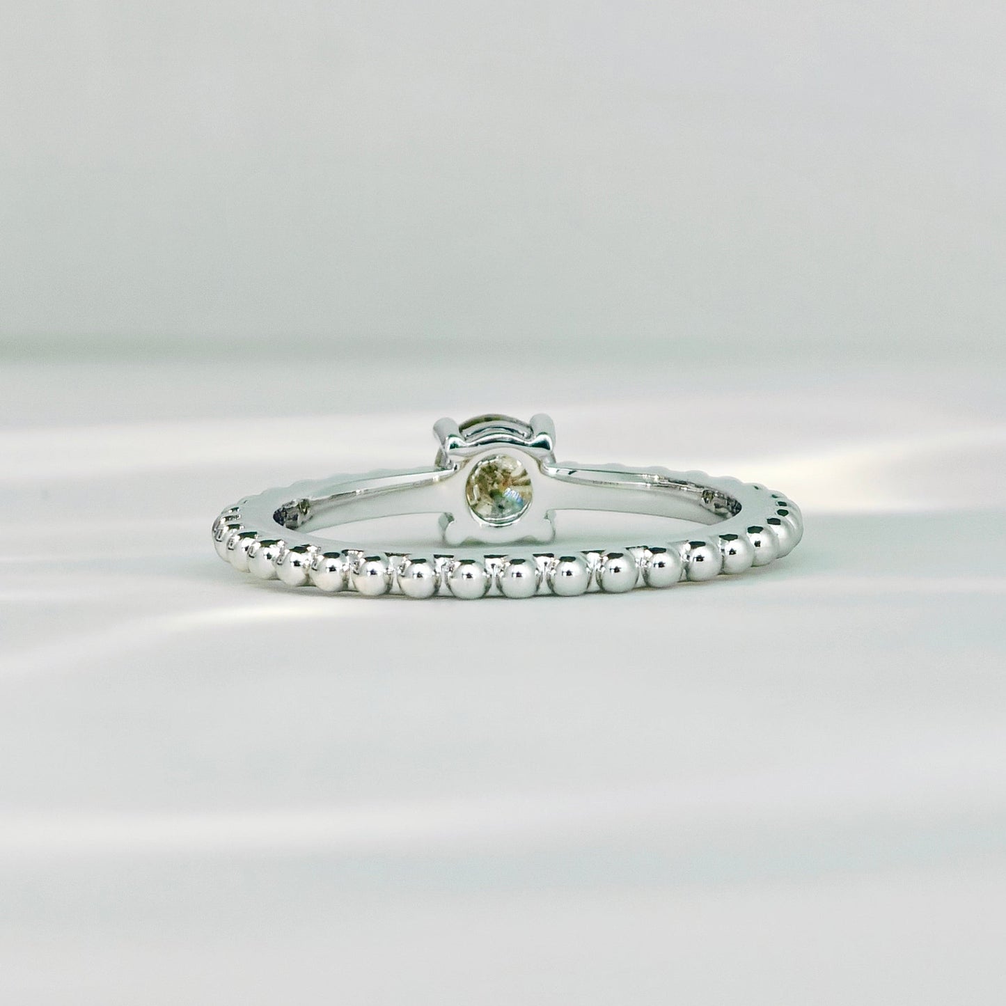 Round Diamond Minimalist Ring (Bespoke Model)