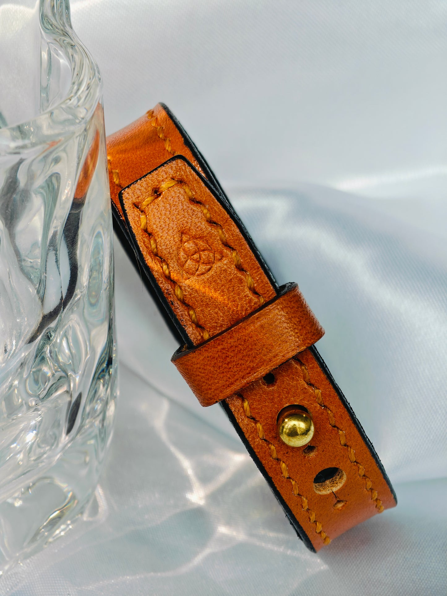 Handmade leather Bracelet Italian Buttero Colored Top Layer Vegetable Tanned Leather Ammolite Bracelet