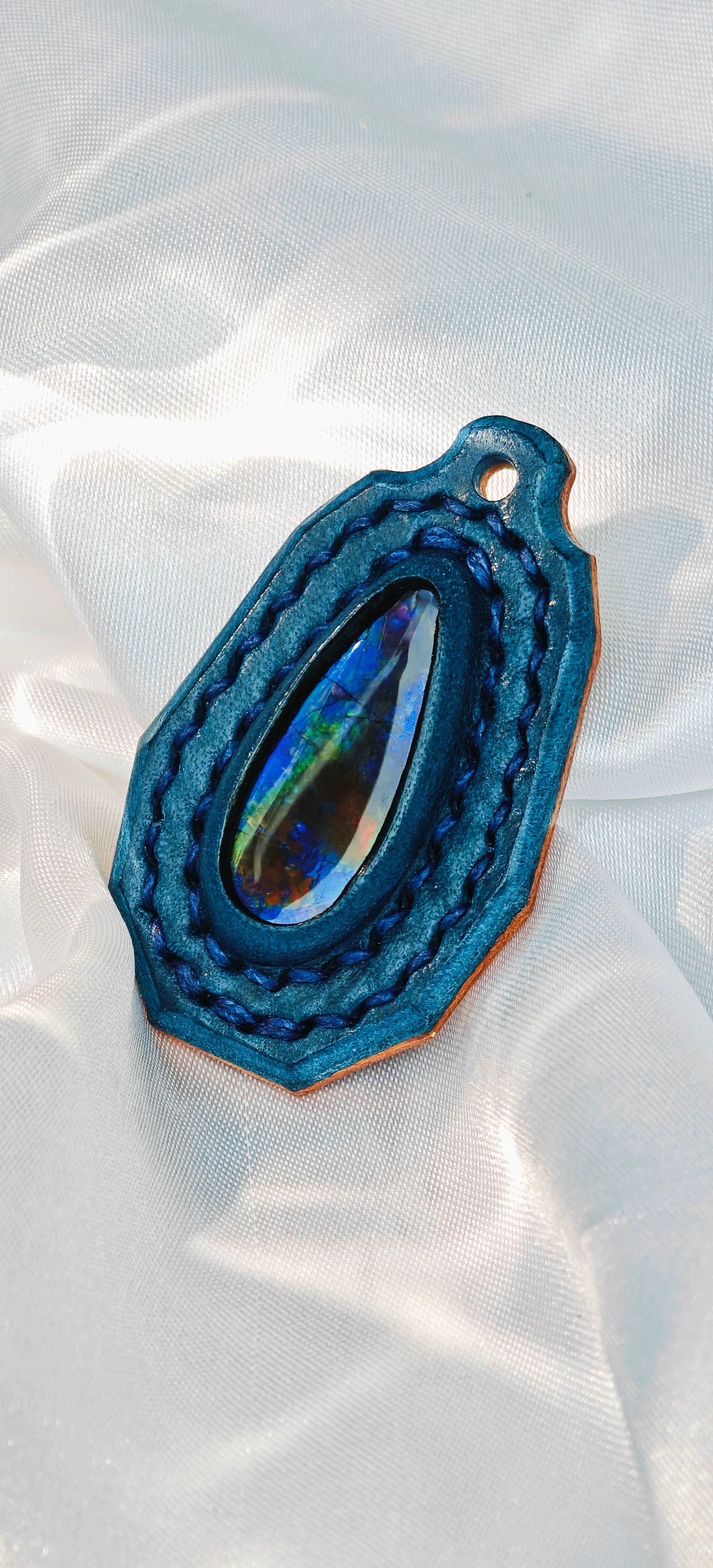 Handmade Italian Buttero Colored Top Layer Vegetable Tanned Leather Ammolite Pendant