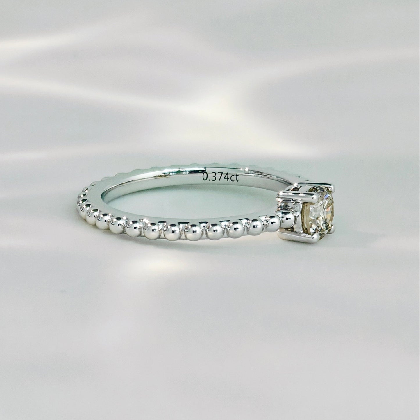 Round Diamond Minimalist Ring (Bespoke Model)
