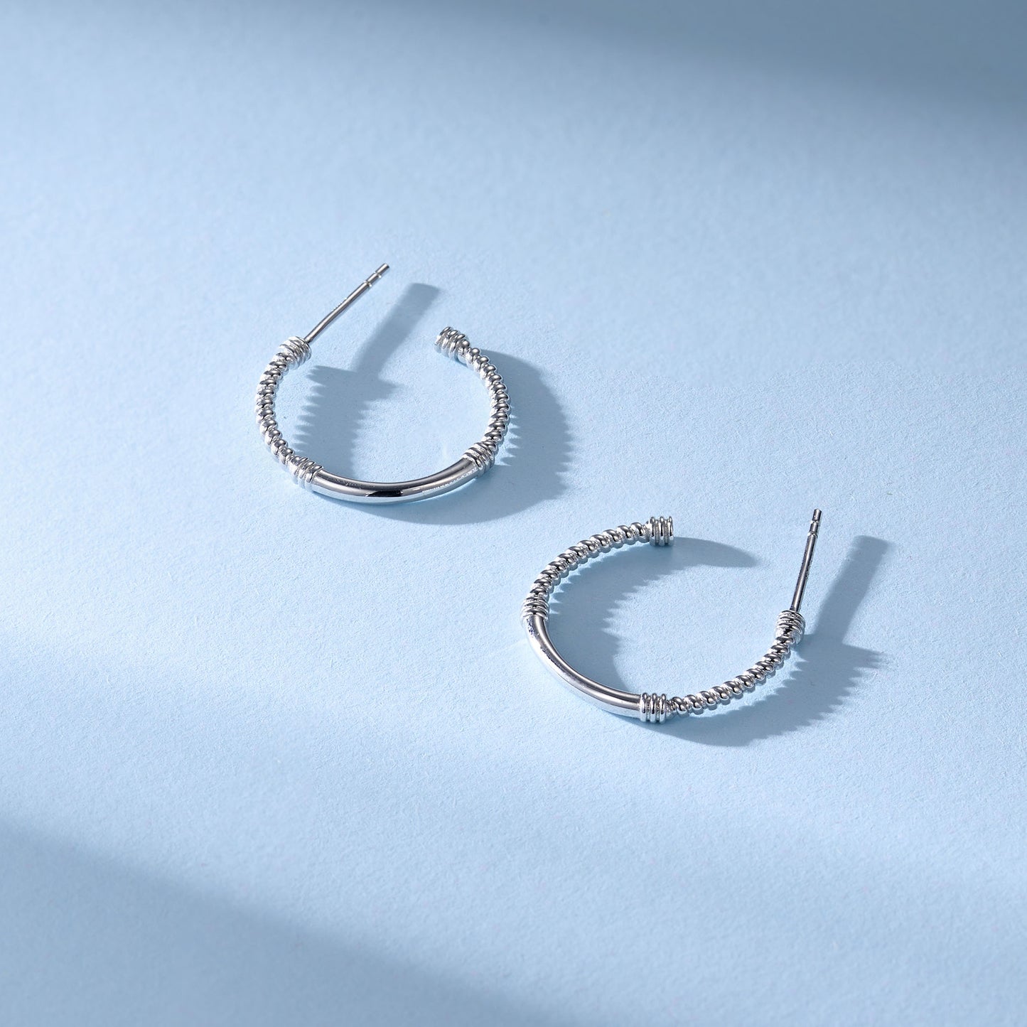 極簡·線築麻花耳環