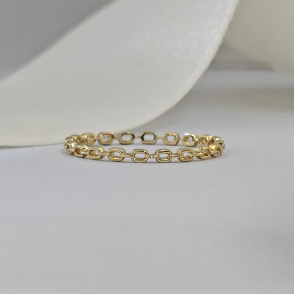 Interlocking chain ring